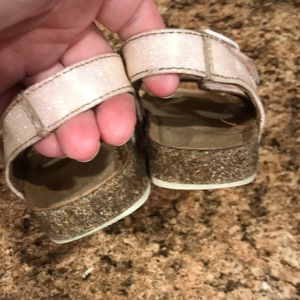 CAT & JACK Girls Reagan Shimmer Footbed Sandals | 11